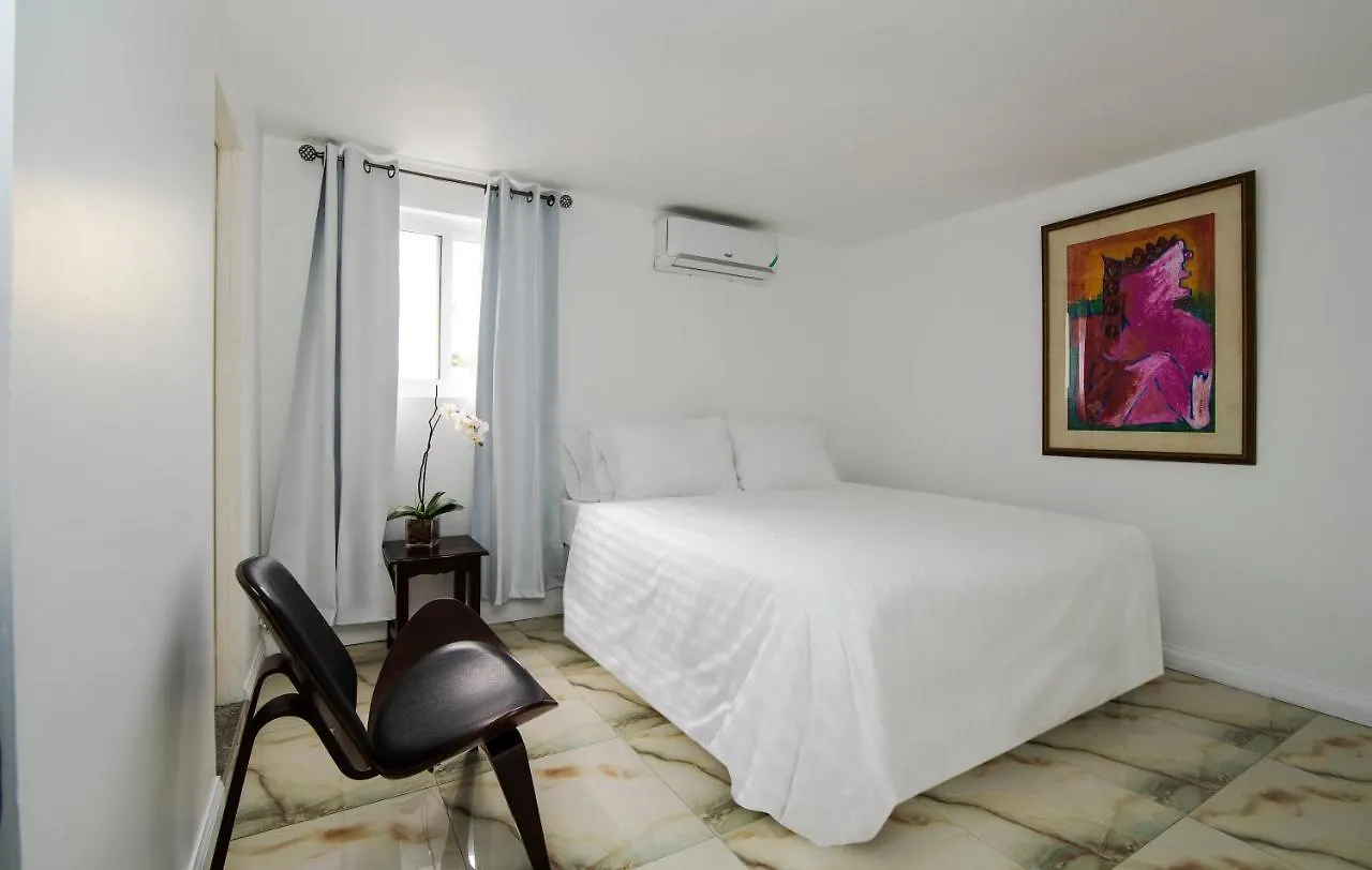 *** Hotel Pulse Rooms At Trafalgar Kingston Jamaica